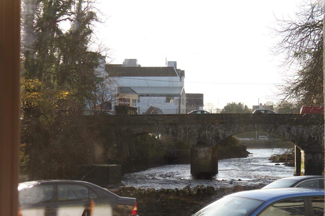The Bridges Bed And Breakfast Donegal Town Eksteriør billede